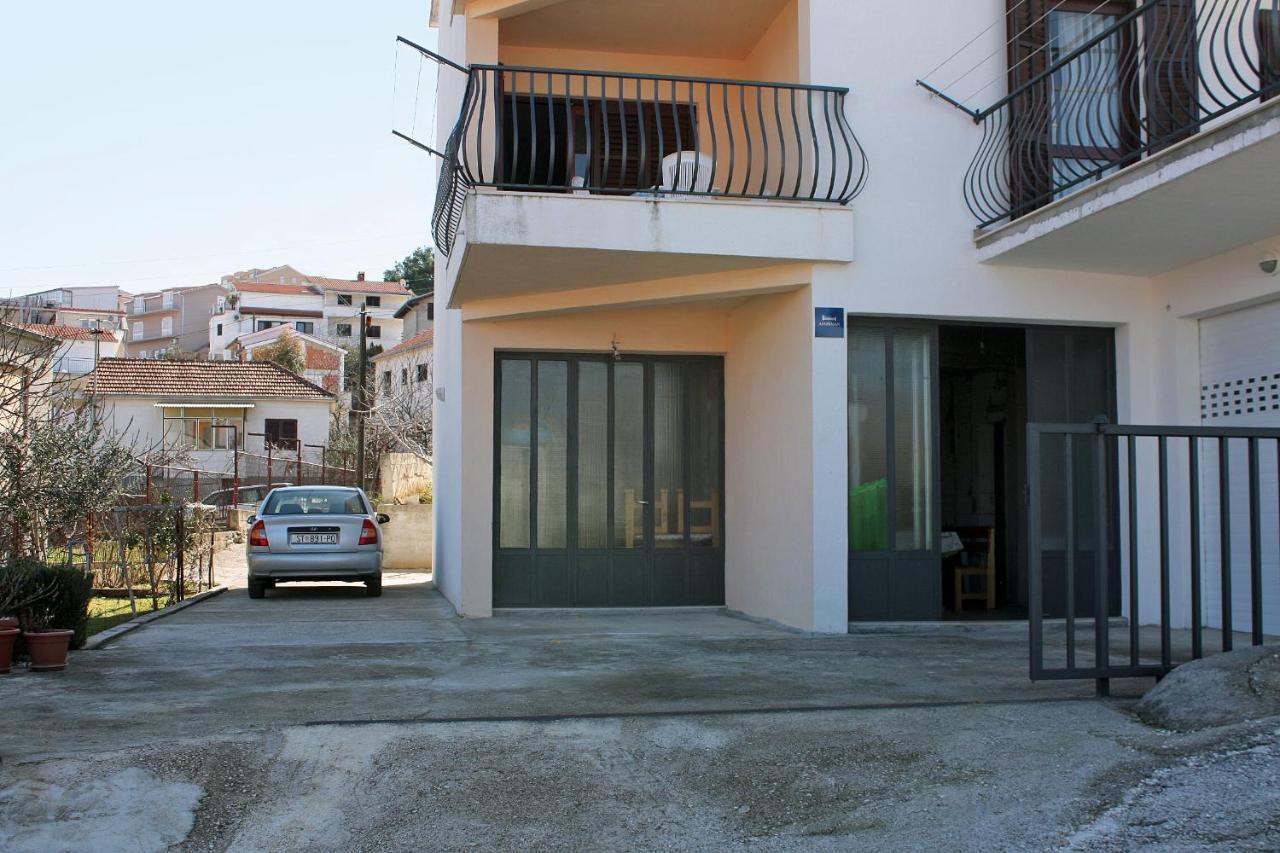 Apartments By The Sea Mastrinka, Ciovo - 4836 Трогир Екстериор снимка