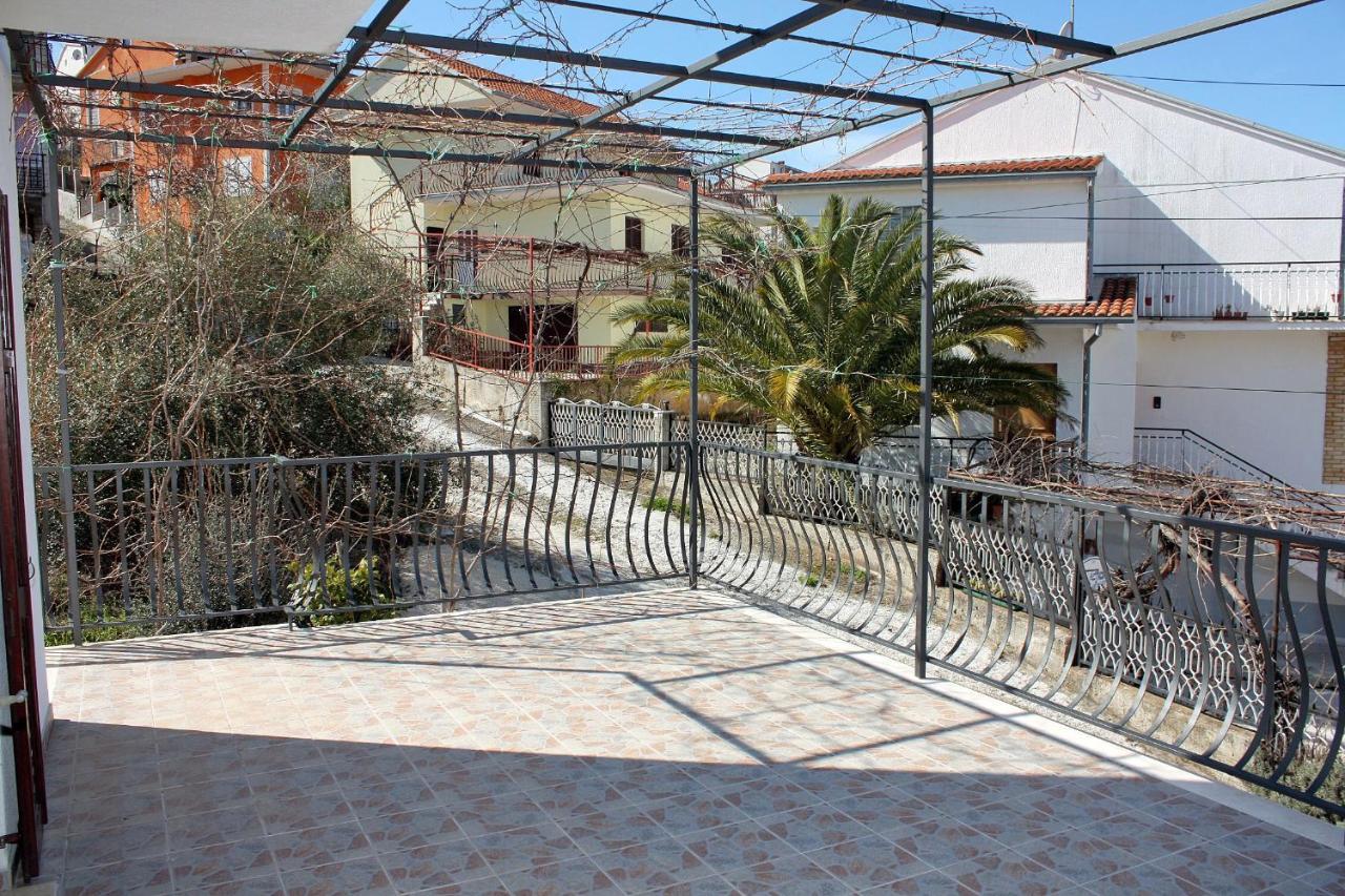 Apartments By The Sea Mastrinka, Ciovo - 4836 Трогир Екстериор снимка