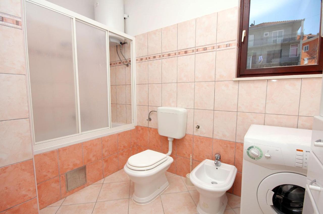 Apartments By The Sea Mastrinka, Ciovo - 4836 Трогир Екстериор снимка