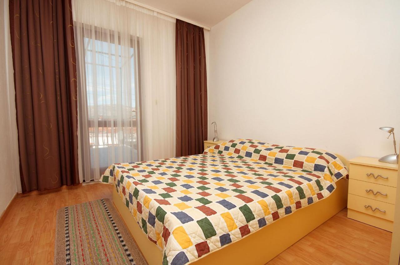 Apartments By The Sea Mastrinka, Ciovo - 4836 Трогир Екстериор снимка
