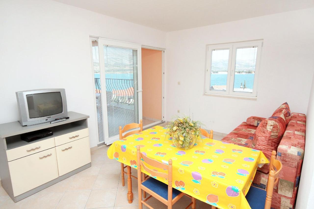 Apartments By The Sea Mastrinka, Ciovo - 4836 Трогир Екстериор снимка