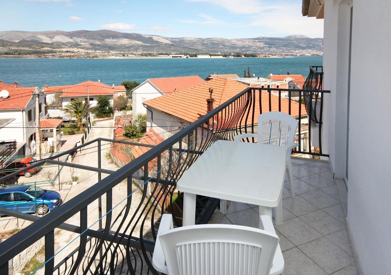 Apartments By The Sea Mastrinka, Ciovo - 4836 Трогир Екстериор снимка